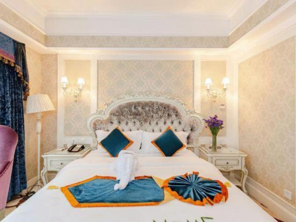 Chengdu French Theme Gold Palace Экстерьер фото
