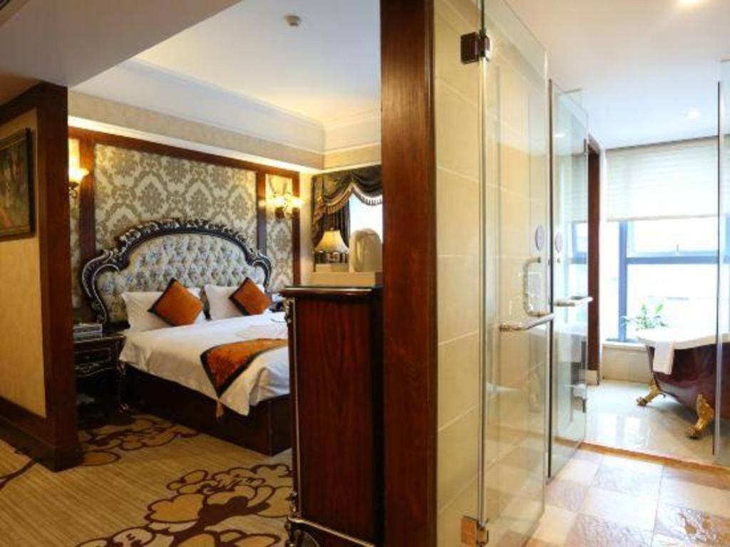 Chengdu French Theme Gold Palace Экстерьер фото